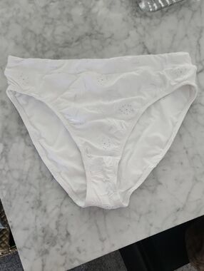 White Tommy Bahama Bikini Bottoms Size L